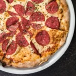 En salamipizza